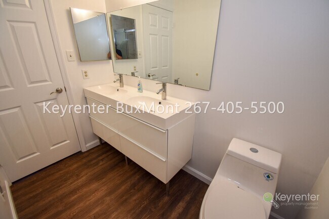Building Photo - Charming 2-bedroom, 1st floor condo nestled in Timber Creek