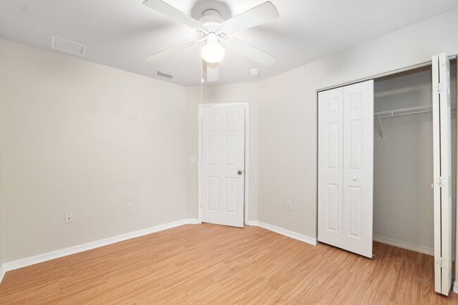 Building Photo - 2114 NW 52nd Pl