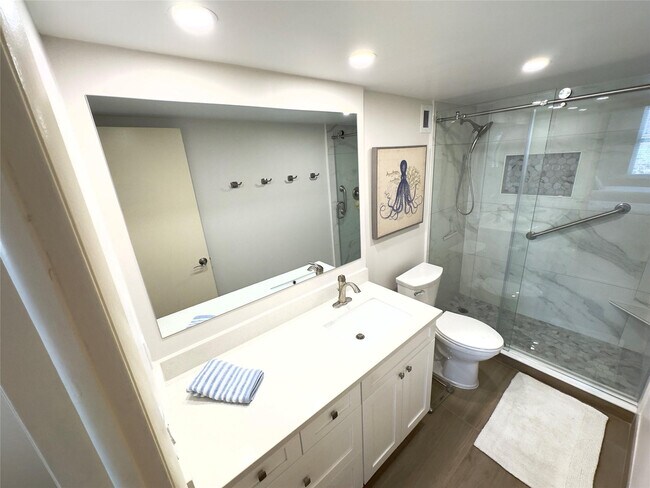 Building Photo - 1 Las Olas Cir