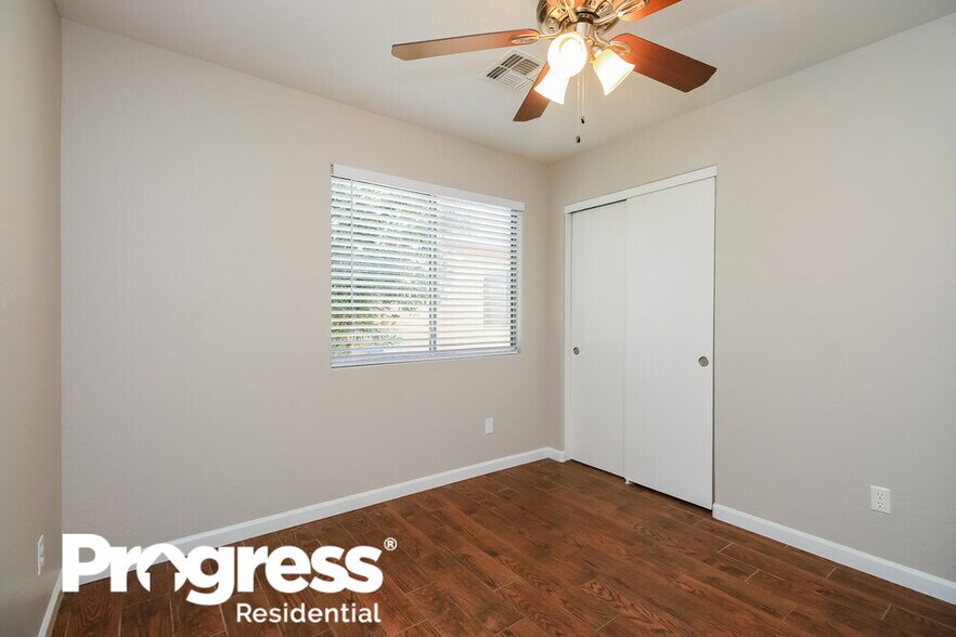 Building Photo - 44 E Coral Bean Dr