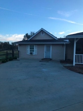 Building Photo - 1055 Tishlini Ln