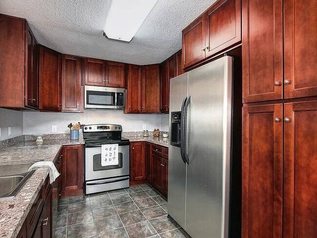 Building Photo - 6632 Branchwater Way