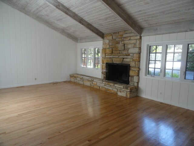 Building Photo - Carmel Valley Village Home