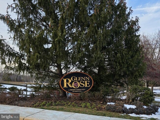 Building Photo - 347 Glenn Rose Cir