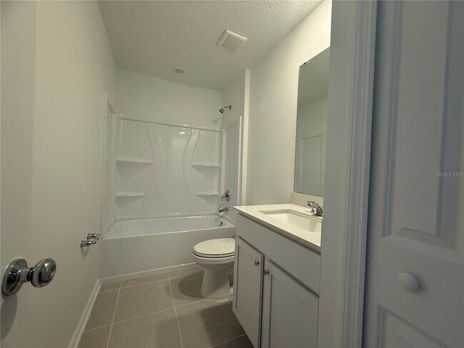 Building Photo - 1926 Sarah St