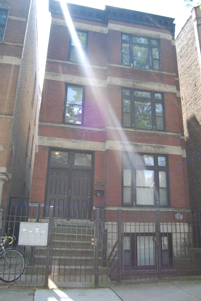 Primary Photo - 2143 W Potomac Ave