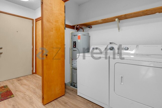 Building Photo - 264 Cervantes Cir