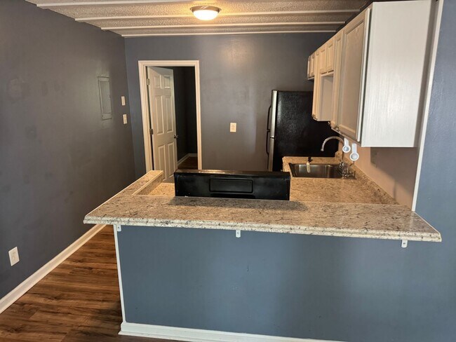 Building Photo - Belvedere912-914