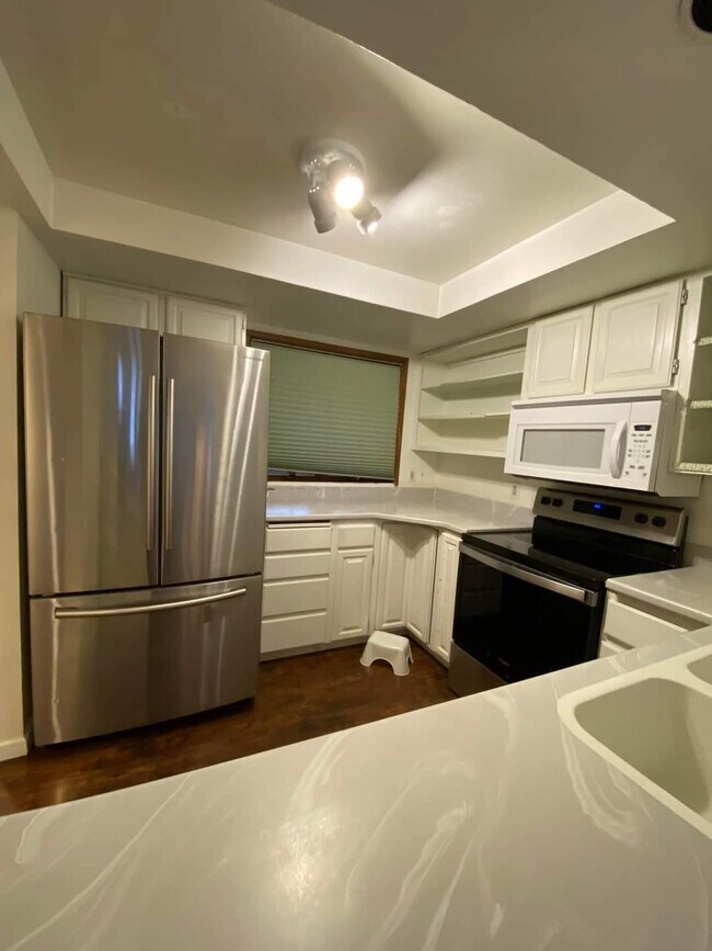 Building Photo - 800 F St