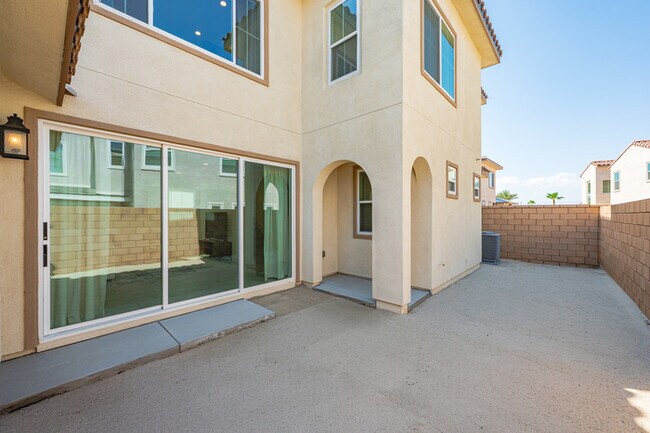 Building Photo - Turnkey Furnished 4BR Home in Palm Desert ...