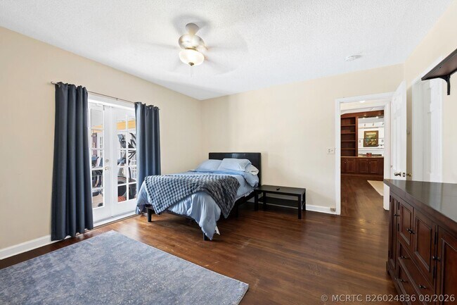 Building Photo - 2400 Delmar Pl