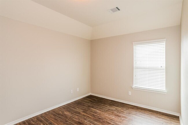 Building Photo - 3410 Bainbridge Hill Ln
