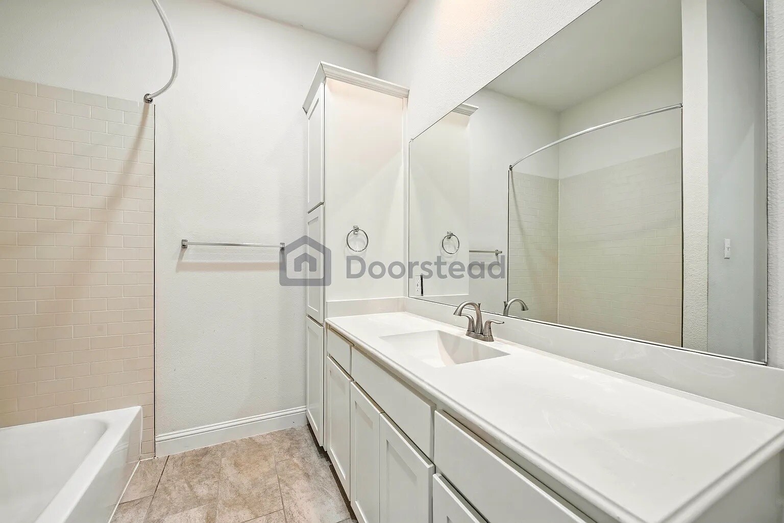 Building Photo - 2518 Plumas Dr