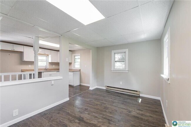 Building Photo - 1240 Pembroke Rd