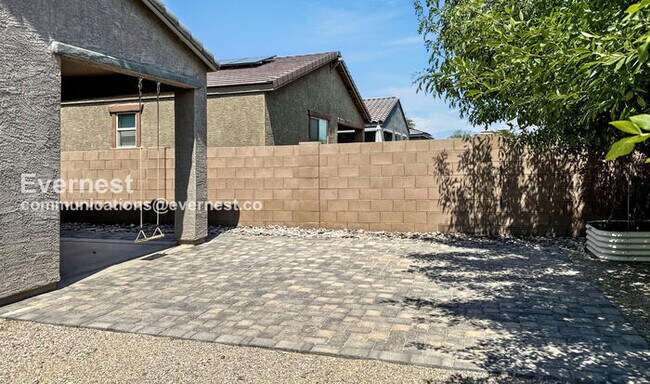 Building Photo - 10667 W Filbert St