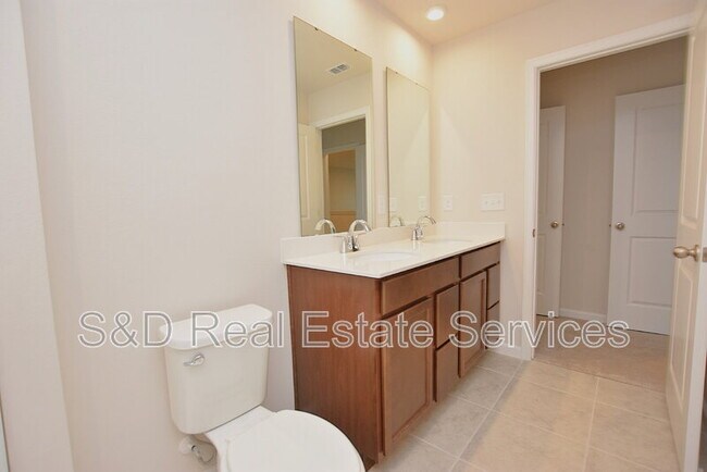 Building Photo - 622 Manchester Path