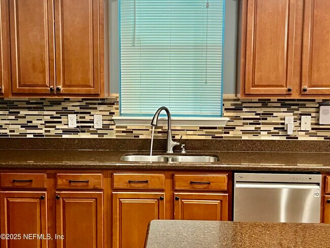 Building Photo - 13660 Chipperfield Ln
