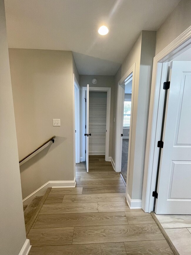 Building Photo - 1005 Ridgestone Ct