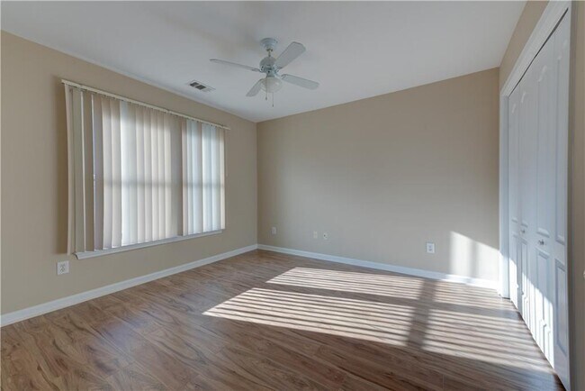 Building Photo - 1474 Lake Heights Cir