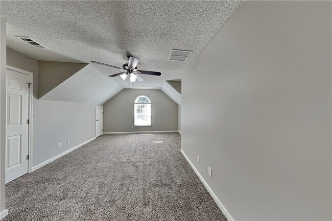 Building Photo - 302 Wind Ship Ct