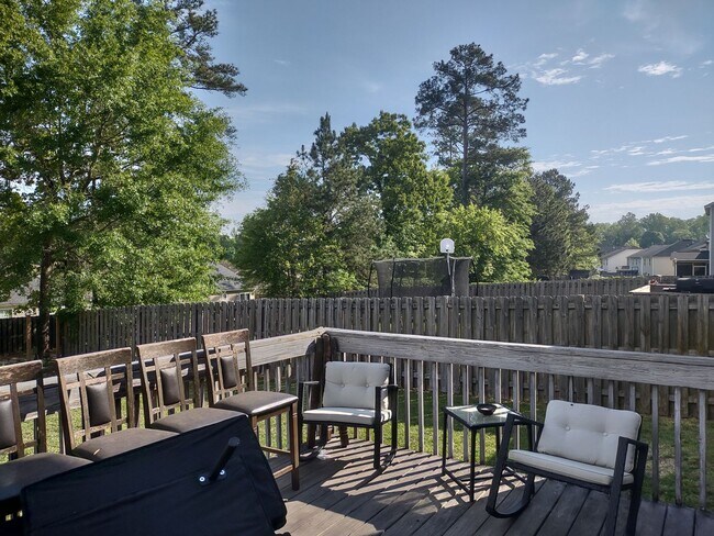 Building Photo - Great Four Bedroom Home in Elgin, SC!