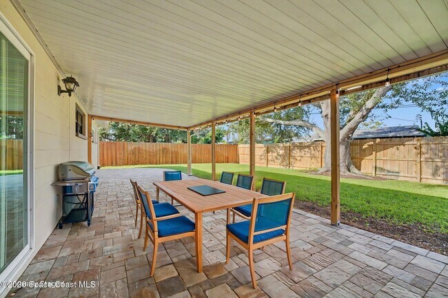 Building Photo - 855 Montego Bay Dr S