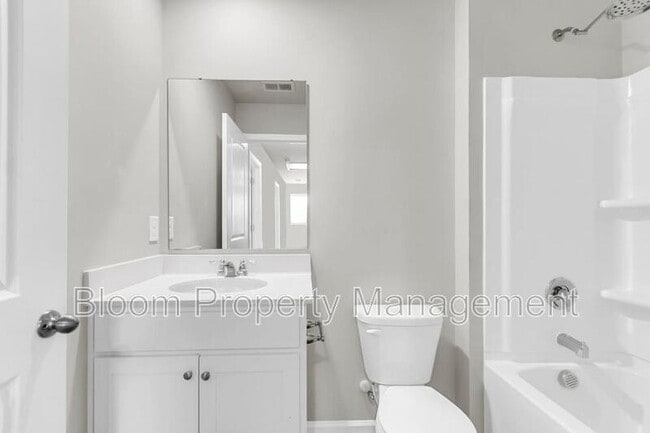 Building Photo - 641 Silver Spruce St