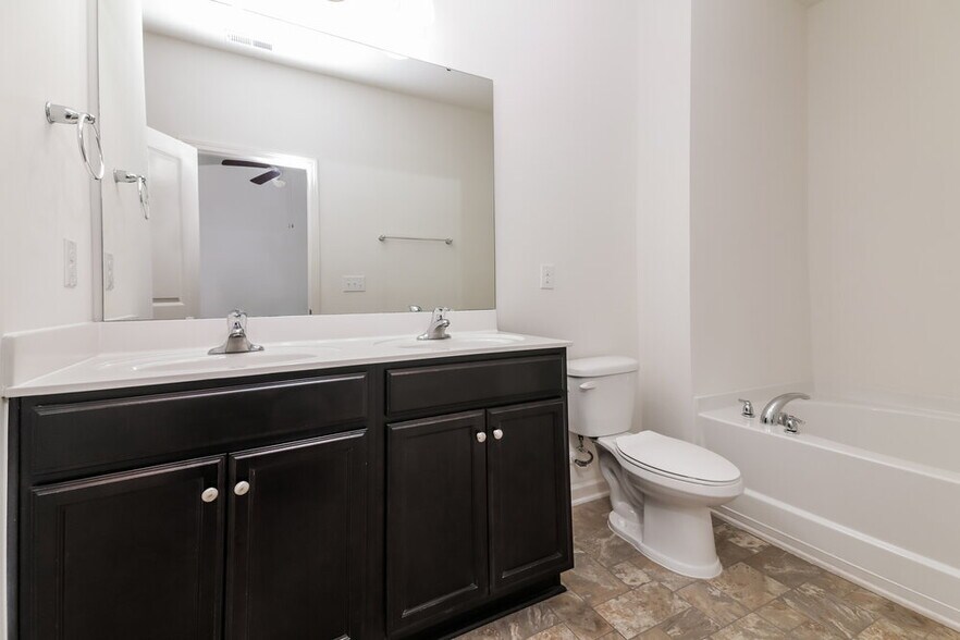 Building Photo - 78 N Great White Way