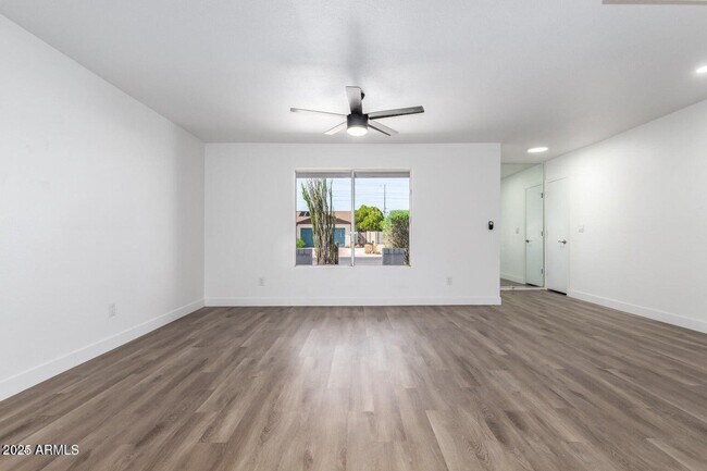 Building Photo - 1713 W Cortez Cir