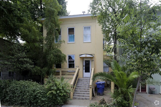 Primary Photo - 1810 P St