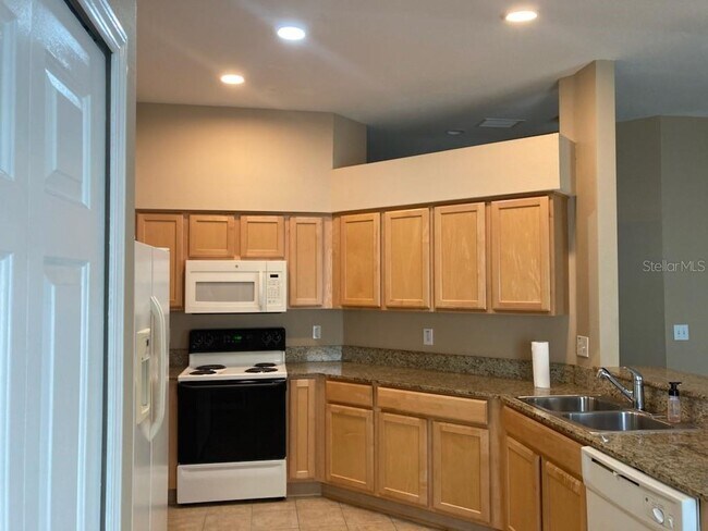 Building Photo - 7714 Carriage Pointe Dr