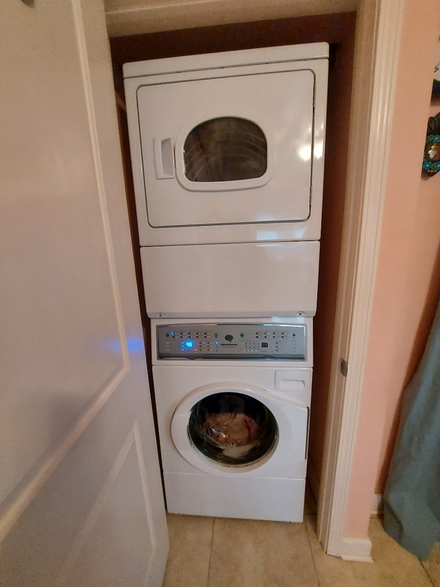 Laundry - 2940 Baltimore Ave