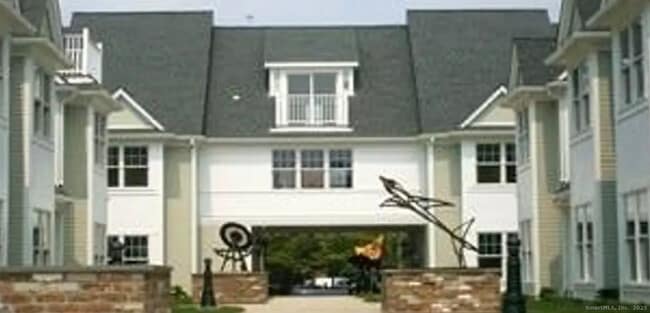 Building Photo - 14 Haviland St