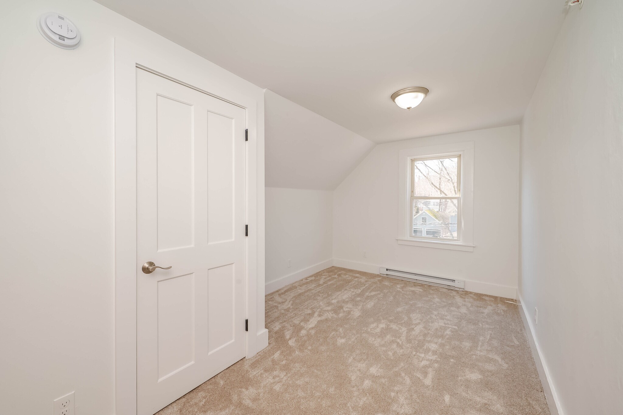 Bedroom fits king sized bed - 361 Miller Ave