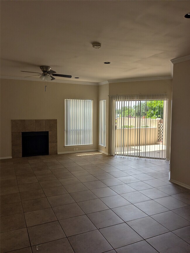 Building Photo - 1302 Marina Bay Dr