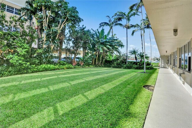 Building Photo - 101 N Birch Rd