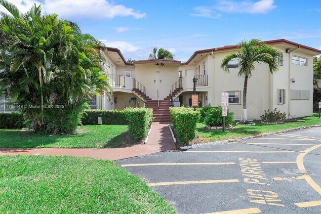 Primary Photo - 1635 NE Miami Gardens Dr
