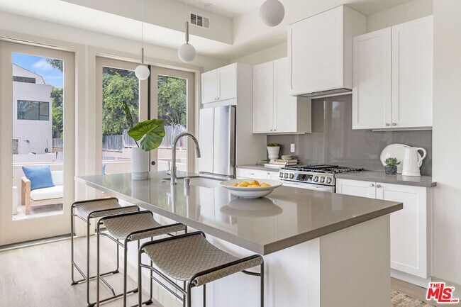 Building Photo - 173 1/2 S Ave 57