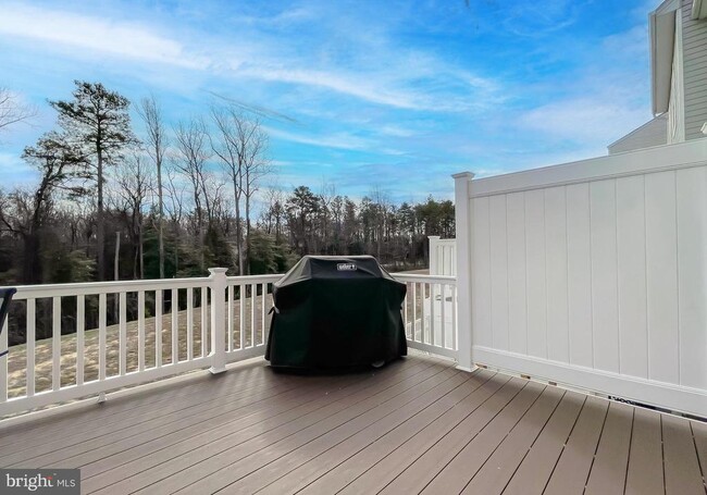 Building Photo - 23810 Myrtle Glen Way