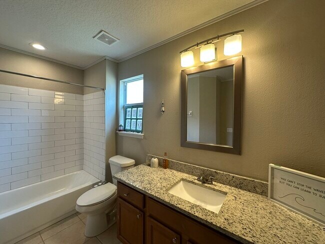 Building Photo - 6979 Bluestem Rd