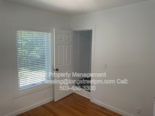 Building Photo - 4514 NE 18th Ave