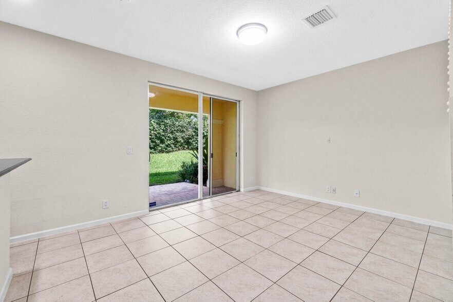 Building Photo - 7359 Briella Dr