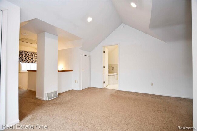 Building Photo - 610 Marlin Ave