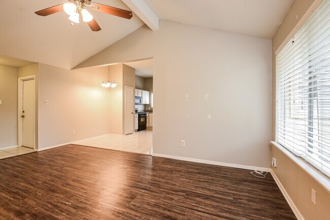 Building Photo - 2718 N Brompton Dr