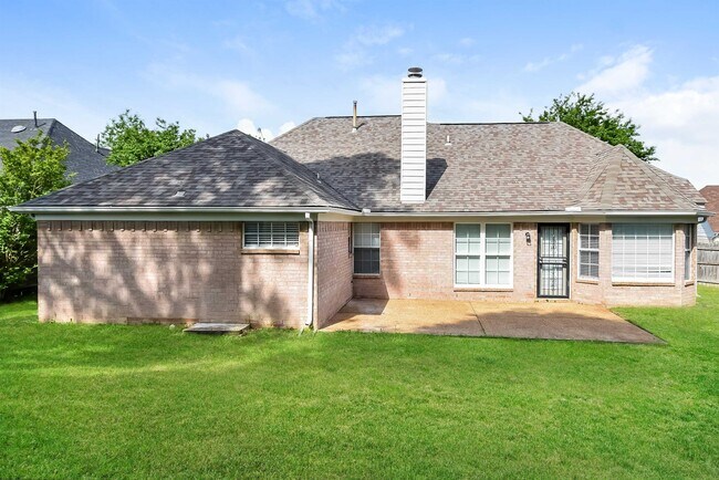 Building Photo - 5530 Millers Glen Ln
