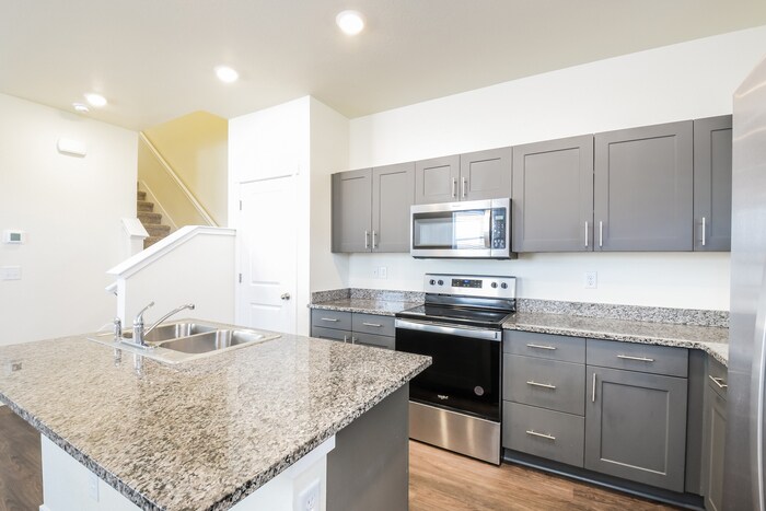 Building Photo - 13423 Oneida Ln