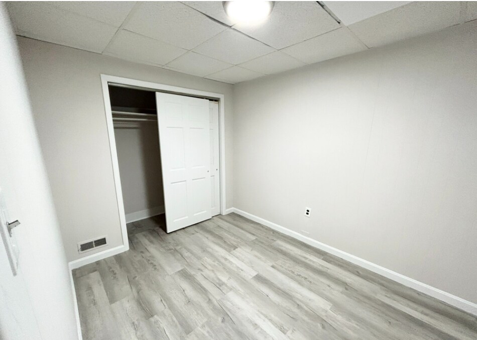 Building Photo - 103 Buttonwood St