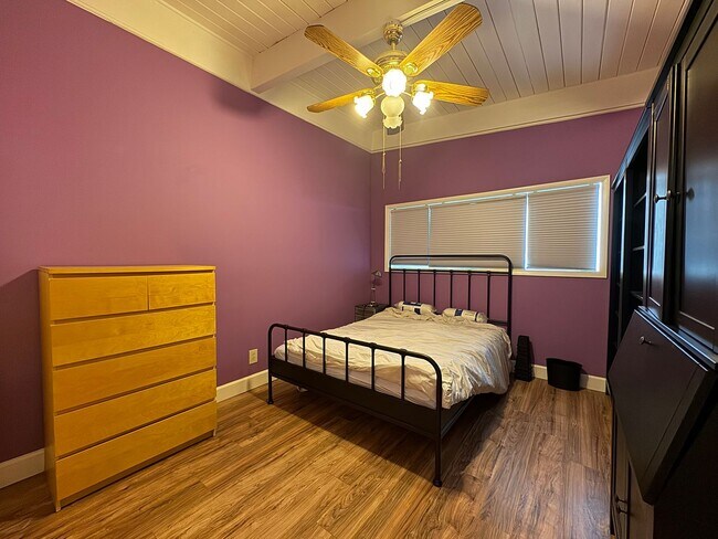 Building Photo - Relaxing Fully-Furnished 2 Bed 1 Bath Condo With Balcony In Beautiful Heritage Woods