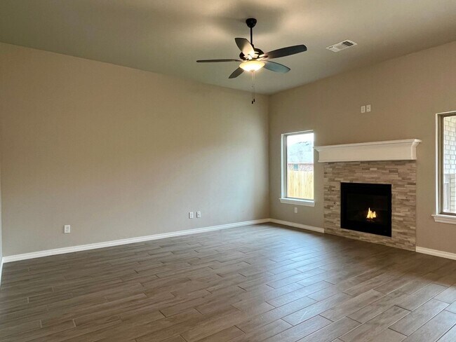 Building Photo - 4 Bed, 2 Bath NW Edmond Home in Deer Creek Schools