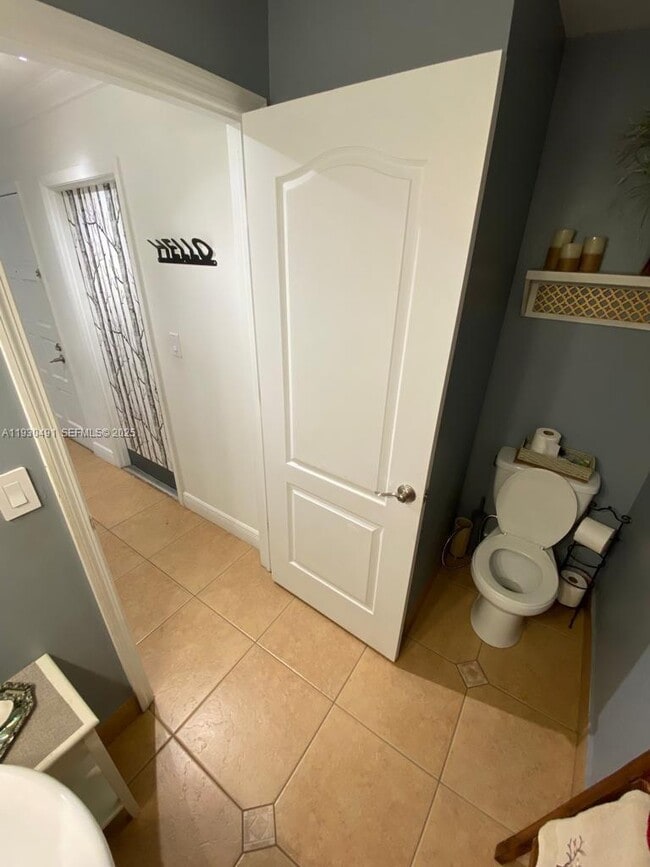 Building Photo - 9805 Costa Del Sol Blvd